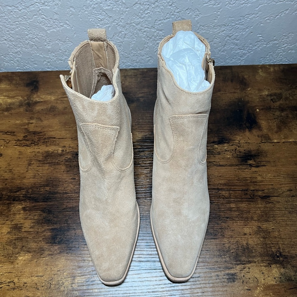 Donald pliner suede boots - Picture 15 of 15
